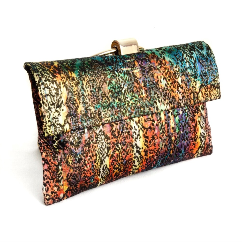 Sondra Roberts Abstract Animal Jacquard W/ Handle